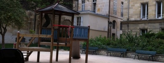 Square Charles-Victor Langlois is one of Parcs et jardins du Marais.