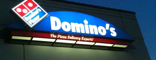 Domino's Pizza is one of Locais curtidos por SilverFox.