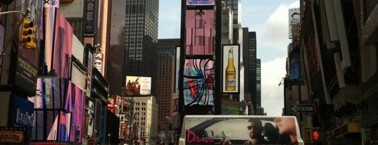 Таймс-сквер is one of New York City.