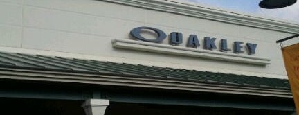 OAKLEY 御殿場プレミアムアウトレット店 is one of Lugares favoritos de Arie.