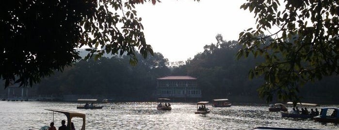 Tianhe Park is one of Lieux sauvegardés par warrenLOL.
