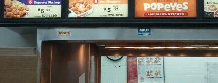 Popeyes Louisiana Kitchen is one of Kirstyさんのお気に入りスポット.
