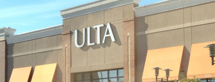 Ulta Beauty – Curbside Pickup Only is one of Katrina'nın Beğendiği Mekanlar.