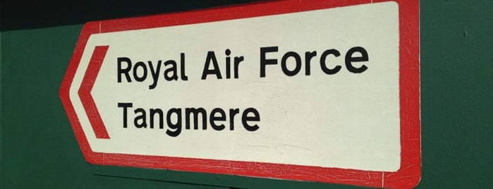 Tangmere Military Aviation Museum is one of Lugares favoritos de James.