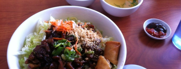 Phở Huỹnh Hiệp (Kevin's Noodle House) is one of Posti che sono piaciuti a Les.