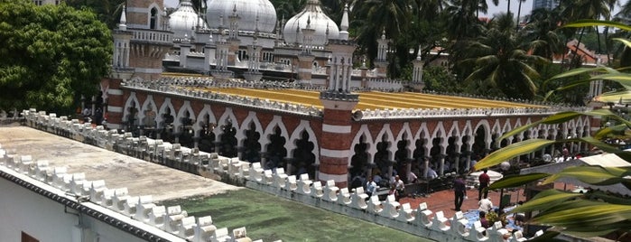Masjid Jamek Kuala Lumpur is one of Masjid dalam Malaysia.