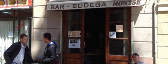 Bar Bodega Montse is one of Tapas y bodegas en Barcelona.