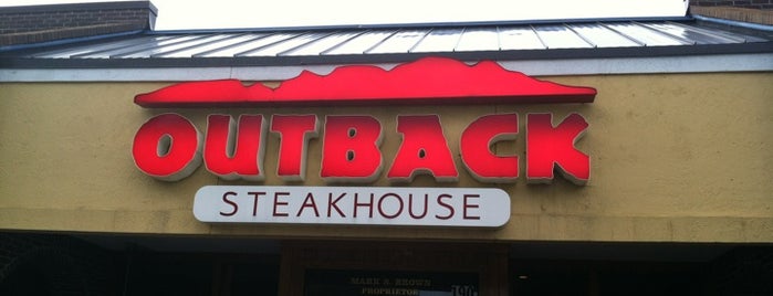 Outback Steakhouse is one of Locais curtidos por Tall.
