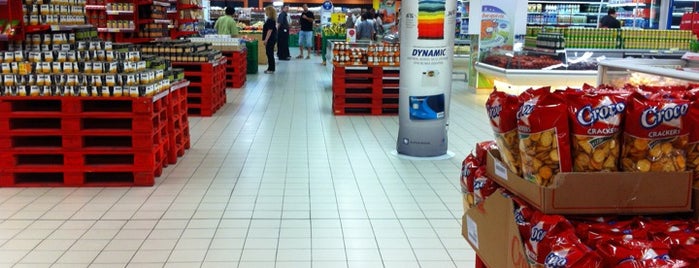 Carrefour is one of Нефи 님이 좋아한 장소.