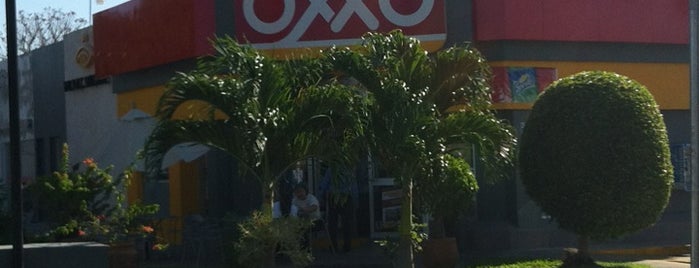 Oxxo is one of JoseRamon 님이 좋아한 장소.