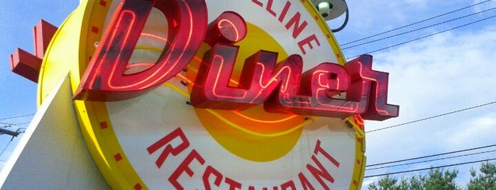 State Line Diner is one of Lugares favoritos de Ronnie.