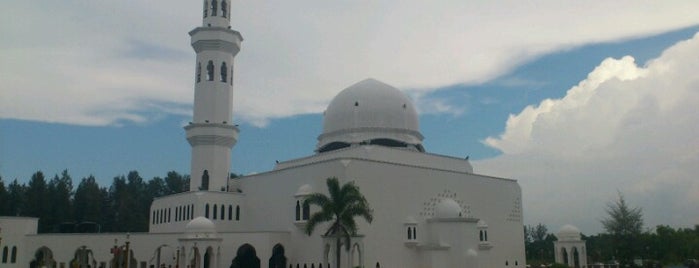 Masjid Tengku Tengah Zaharah (Masjid Terapung) is one of Baitullah : Masjid & Surau.
