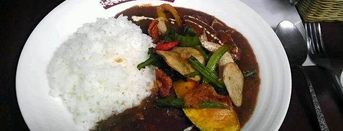 momocurry & cafe bar is one of TOKYO-TOYO-CURRY 2.