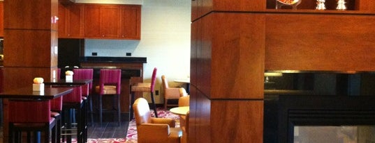 Courtyard by Marriott is one of Lugares favoritos de Jay.