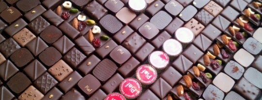 Piaf Artisan Chocolatier is one of 주전부리.