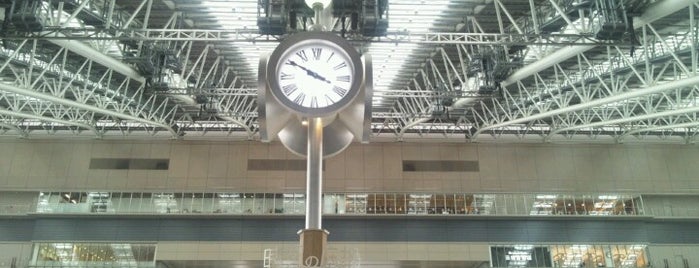 Silver Clock is one of 時計あれこれ(Watches in Japan).