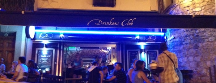 Drinkers Club is one of Les meilleurs mojitos de la Côte d'Azur.