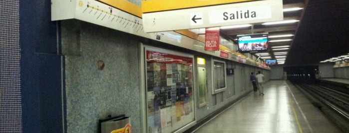 Metro Lo Vial is one of Metro de Santiago.