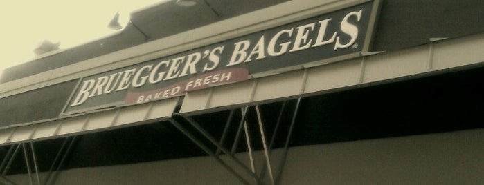 Bruegger's is one of สถานที่ที่ Katie ถูกใจ.