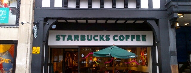 Starbucks is one of สถานที่ที่ Martin ถูกใจ.