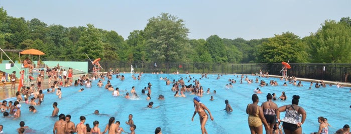 Van Cortlandt Park Pool is one of สถานที่ที่บันทึกไว้ของ Maria.
