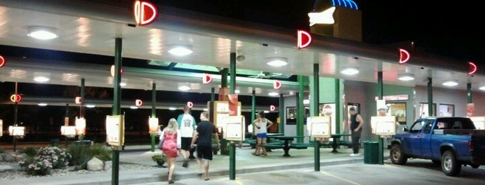 SONIC Drive In is one of Chelseaさんのお気に入りスポット.
