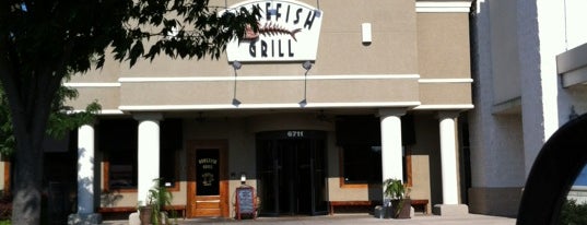 Bonefish Grill is one of Tempat yang Disukai Jonathan.