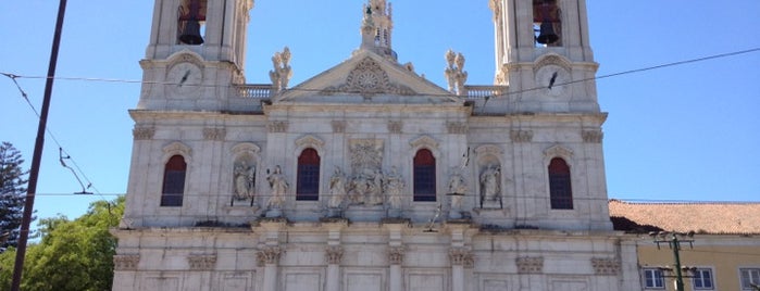 Basílica da Estrela is one of Lugares favoritos de Dade.
