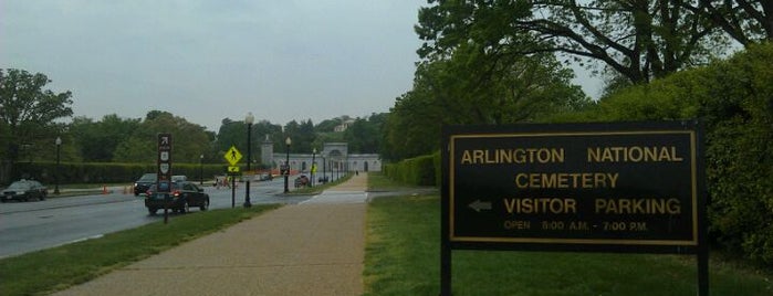 Arlington National Cemetery is one of Summer Hoyas Explorin' DC.