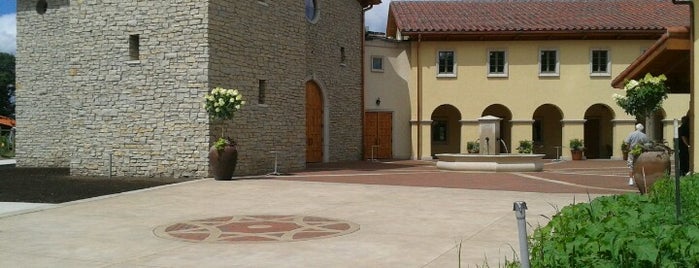 Villa Bellezza is one of สถานที่ที่ Laura ถูกใจ.