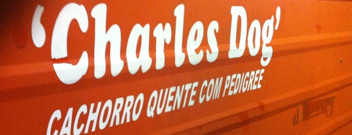 Charles Dog is one of Lugares Valinhos.