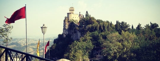 Republik San Marino is one of San Marino.