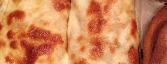 Dominick's Pizzeria & Italian Restaurant is one of Eileen'in Beğendiği Mekanlar.