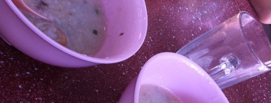新鲜猪肉粥 Xin Xian Pork Porridge is one of Micheenli Guide: Comforting porridge in Singapore.