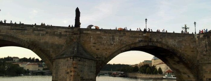 Puente de Carlos is one of Lesser Town Prague.