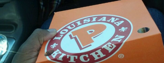 Popeyes Louisiana Kitchen is one of Tempat yang Disukai liz.