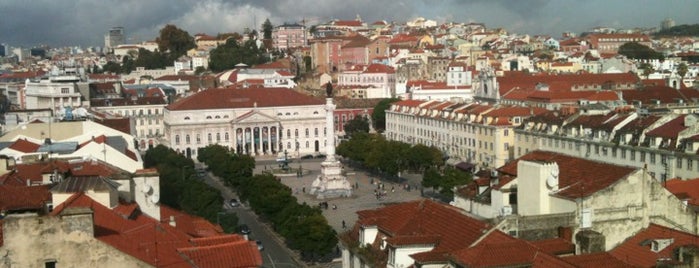 Praça dos Restauradores is one of Lisboa.