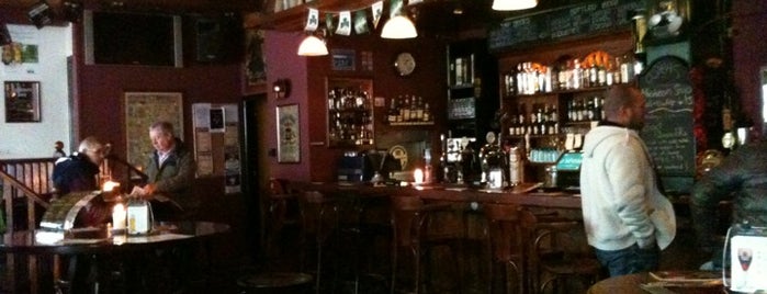 O'Sheas is one of Irish Bars in NL.