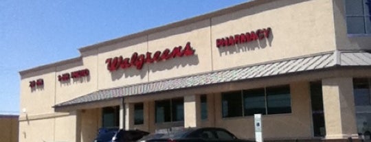 Walgreens is one of Tempat yang Disukai Lisa.