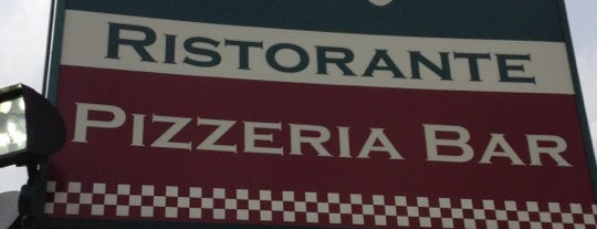 Villa Nova Ristorante is one of Pizza.