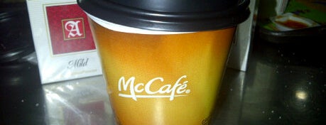 McDonald's is one of A place must be visited in Medan.