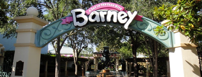 A Day In The Park With Barney is one of New trip - Atrações.
