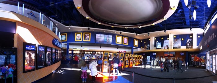 Cineplex Cinemas is one of mes endroits préférés.