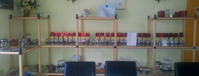Cemlyn Tea Shop is one of Places to eat near to Cadair View Lodge.