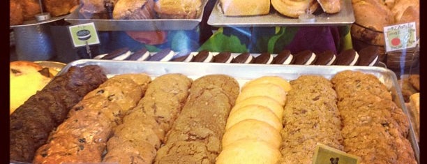 Flour Bakery & Cafe is one of Tempat yang Disukai Cusp25.