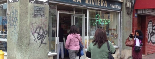 La Riviera is one of Comer, tomar & pasear en Valparaíso y Viña del Mar.