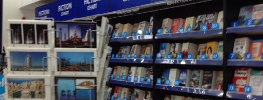 WHSmith is one of Lieux qui ont plu à George.