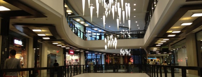 Greenbelt 5 is one of Malls.
