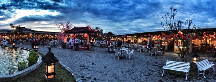 Paskal Food Market is one of Bandung Food Foursquare Directory.