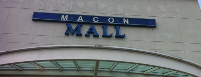 Macon Mall is one of Tempat yang Disukai Chester.